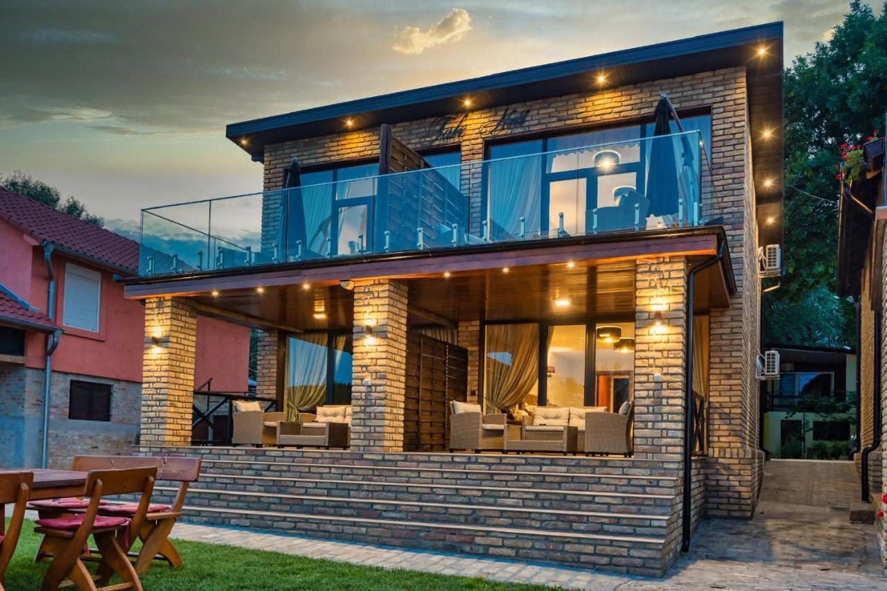 Apartmani Tiske Noci Bečej Exterior foto
