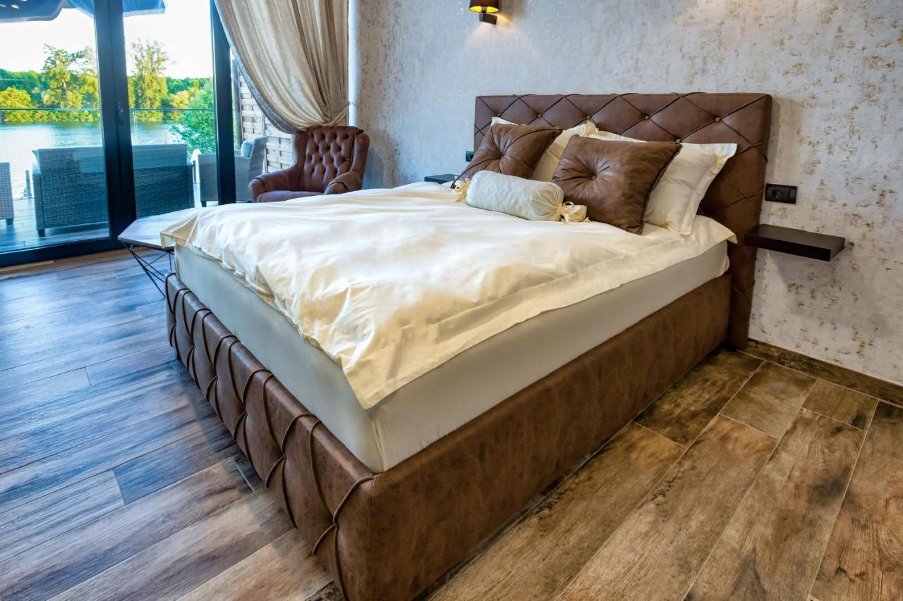 Apartmani Tiske Noci Bečej Exterior foto